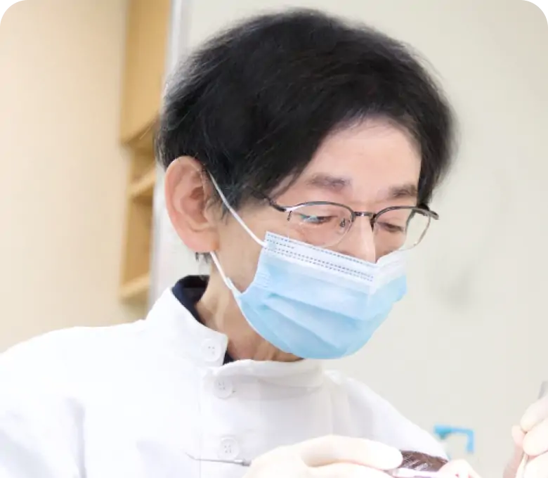 院長が施術する様子